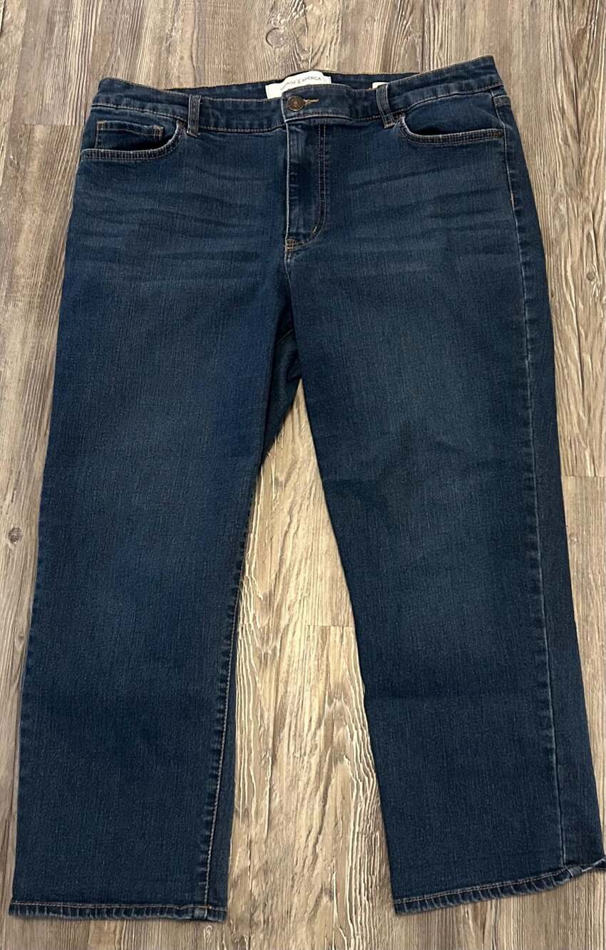 Vintage X America Women's Capri Jeans Size 16/33